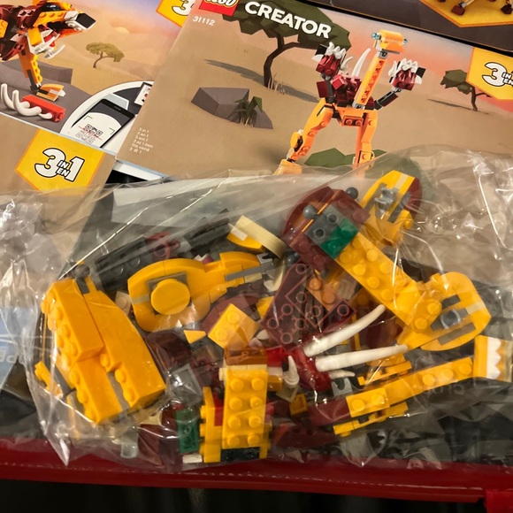 LEGO Creator 3in1 Wild Lion-Ostrich Bird- Boar Pig  31112 with box manuals READ - Picture 2 of 6